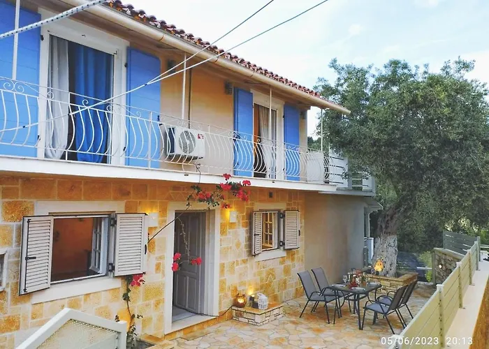 Spiro\'S Cottage By Alegria Apartments