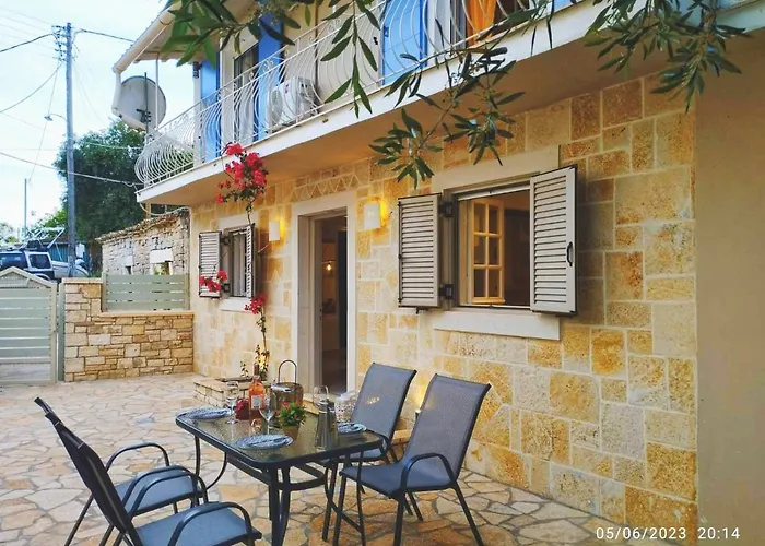 Spiro\'S Cottage By Alegria Apartments