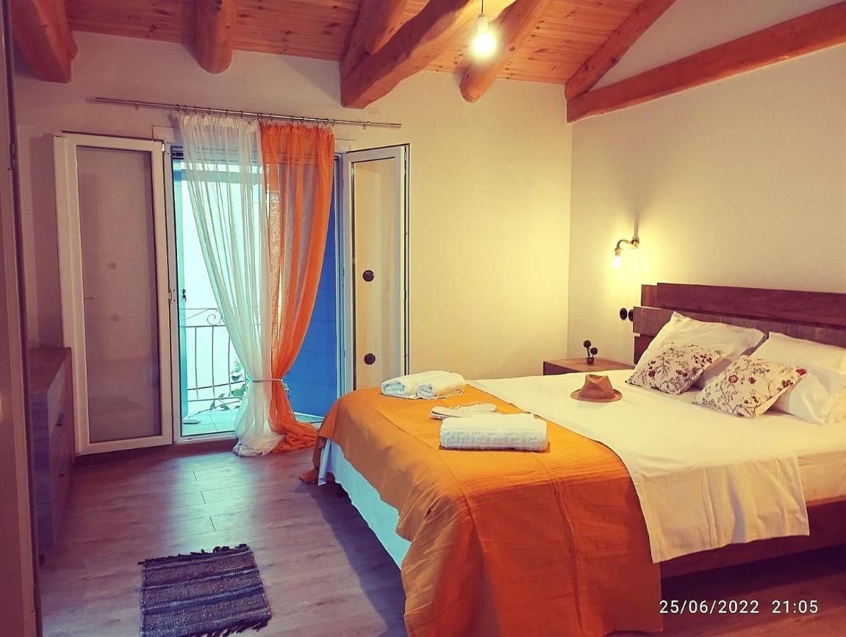 Apartment Spiro's By Alegria