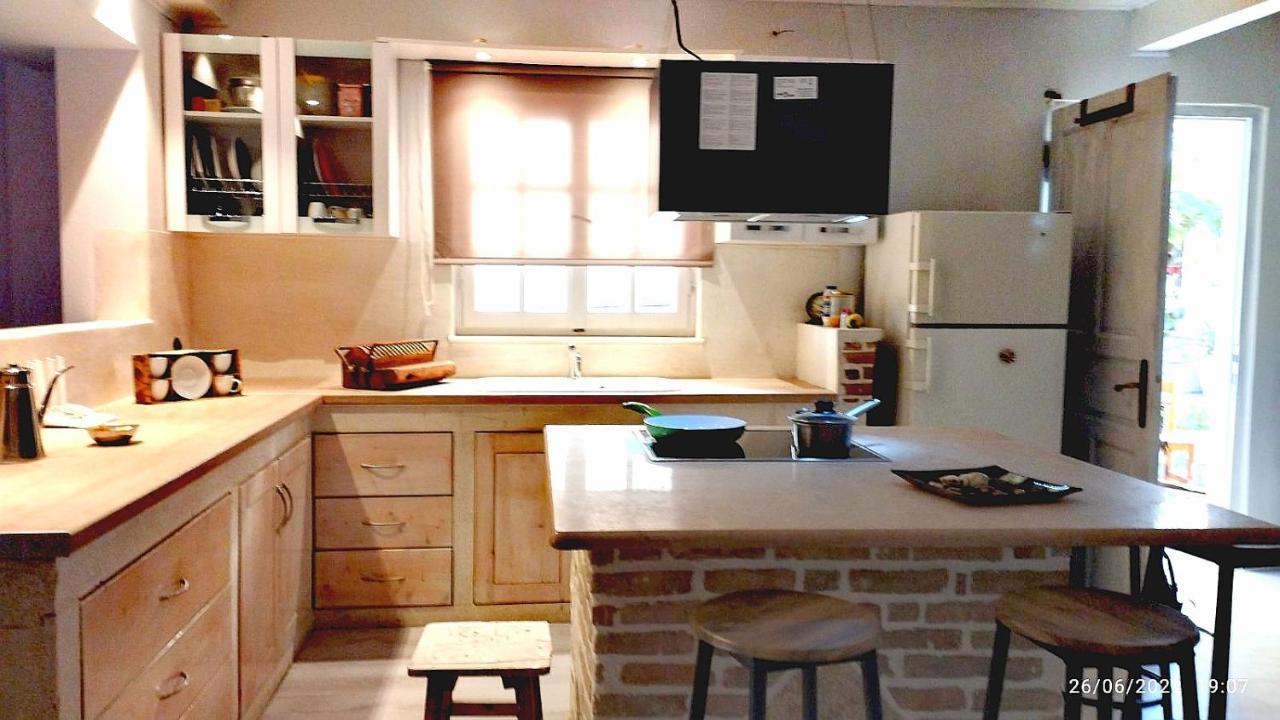 Spiro's By Alegria Apartment *